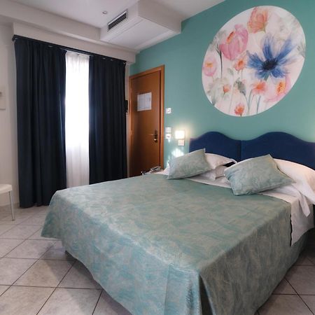 לידו די קאמאיורה Hotel Sirio מראה חיצוני תמונה